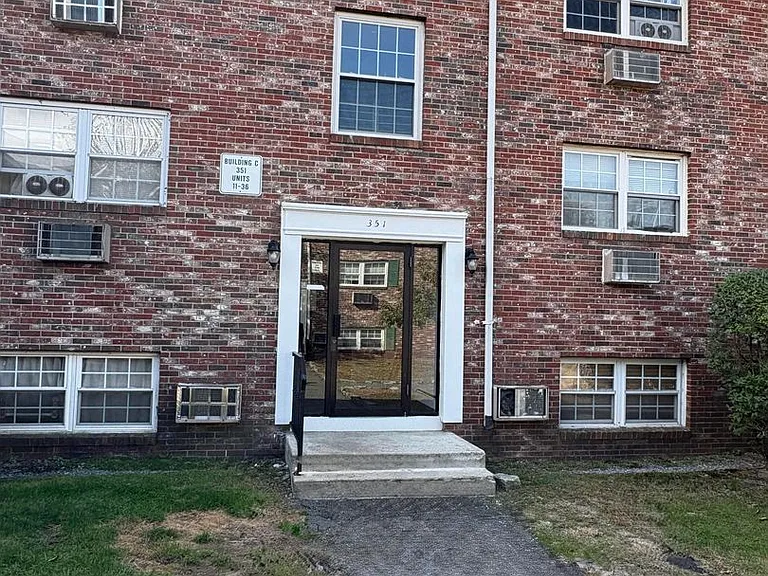 351 Hildreth St #11 — Photo 13