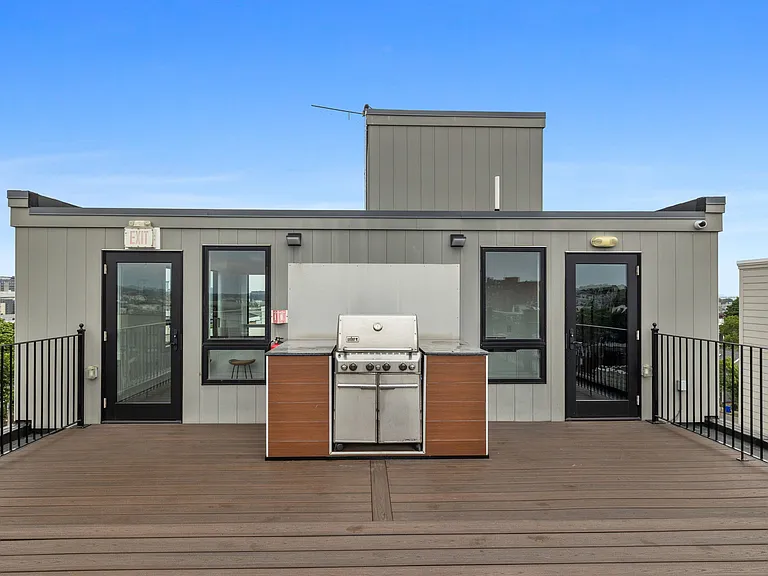 472 W Broadway #202 — Photo 30