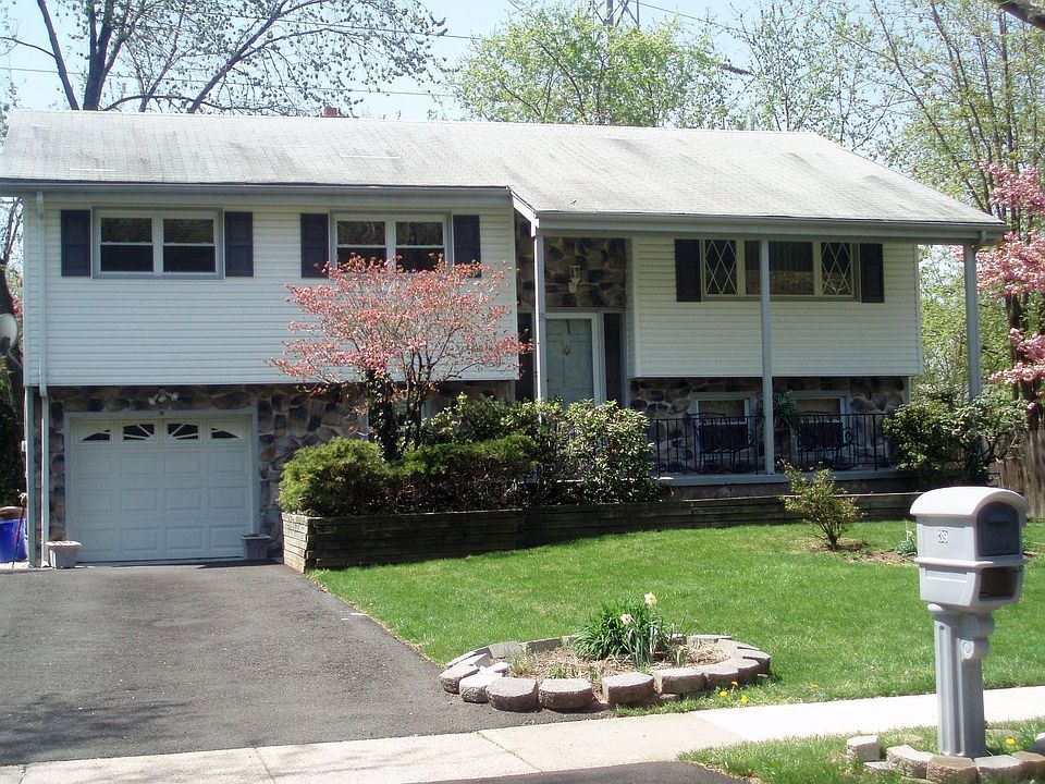 Vinyl Siding and Stone Exterior