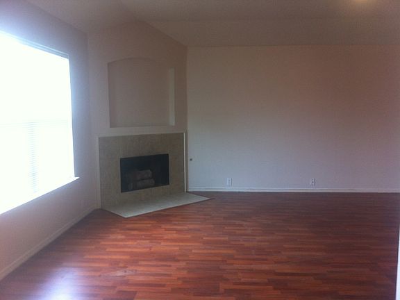 2nd image of 817 Breanna Way