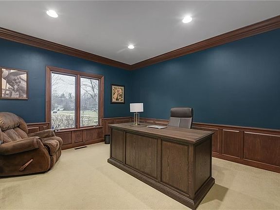 5th image of 631 Maple Creek Dr