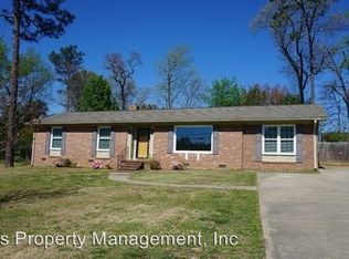 373 Summer Hill Rd, Fayetteville, NC 28303