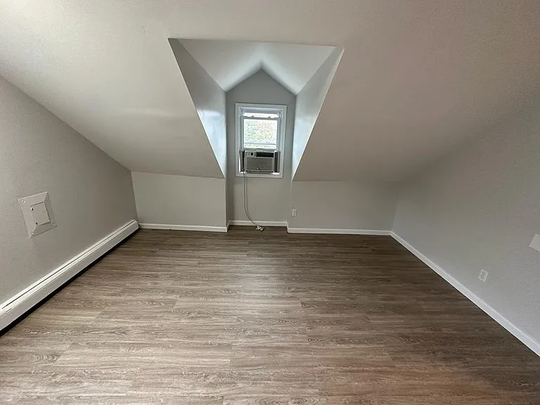 1114 Old Freehold Rd — Photo 21