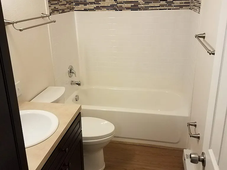 139 W Gray Ct #110 — Photo 5