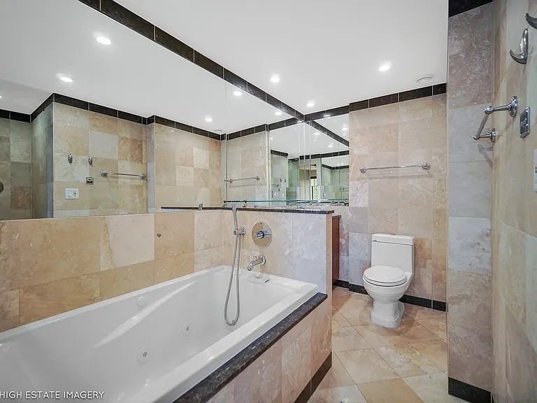 30 E Huron St #3109 — Photo 7