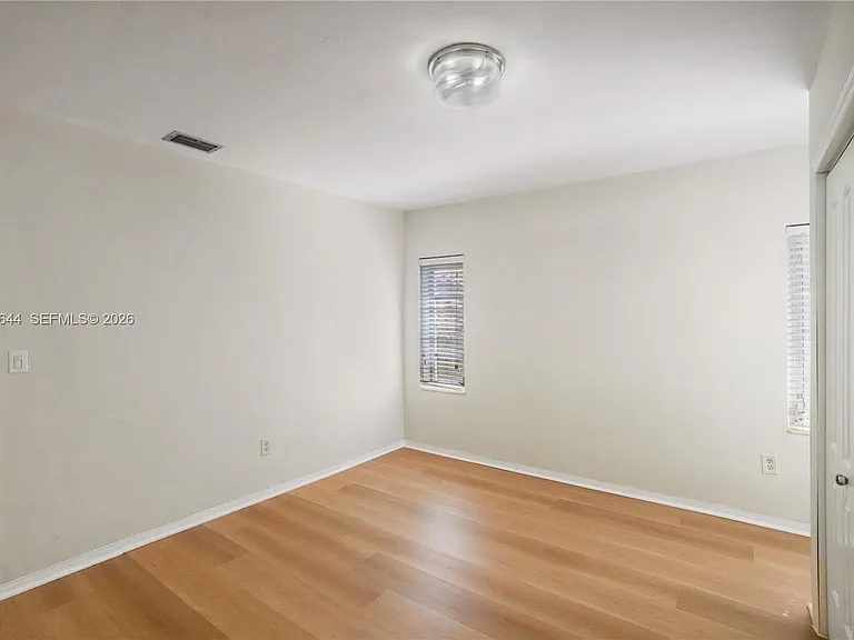 2460 SW 24th St — Photo 14