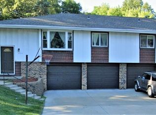 9518 Maple St, Omaha, NE 68134