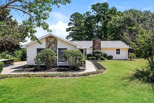 135 Shawns Way Photo 1