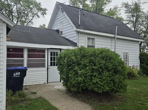 124 E Vallette St, Oxford, WI 53952