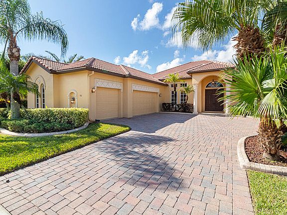 2nd image of 931 SW Grand Reserves Boulevard