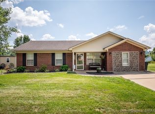 206 Borden Ridge Dr, Borden, IN 47106