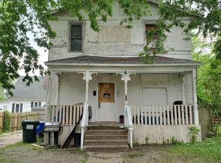 811 N College St, Decatur, IL 62522