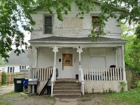 811 N College St, Decatur, IL 62522