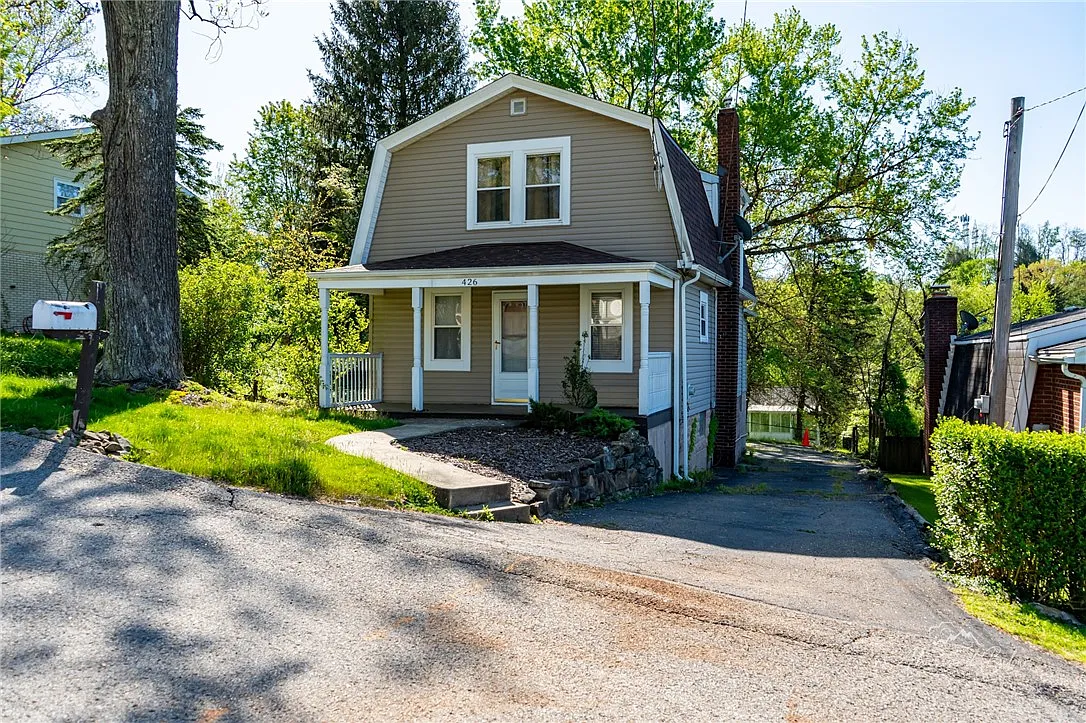 426 California Ave photo 1