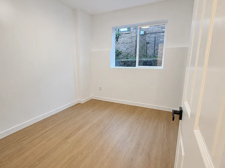 3927 SW Webster St — Photo 7