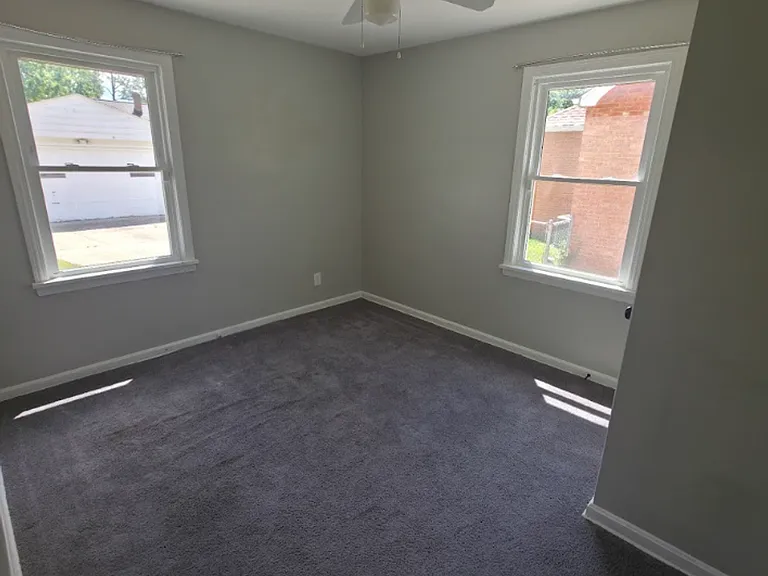25280 Shoreview Ave — Photo 12