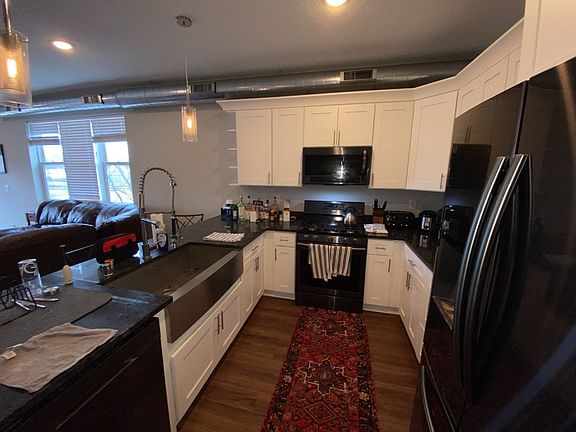 3rd image of 2713 30th Ave S Unit 1