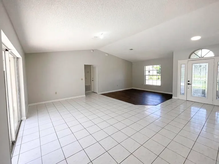 1750 Evergreen Ct — Photo 9