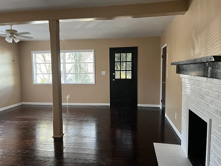 407 Engman St #1 — Photo 16