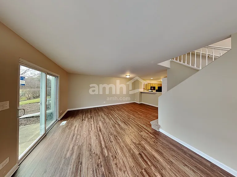 931 Concord Ct — Photo 7