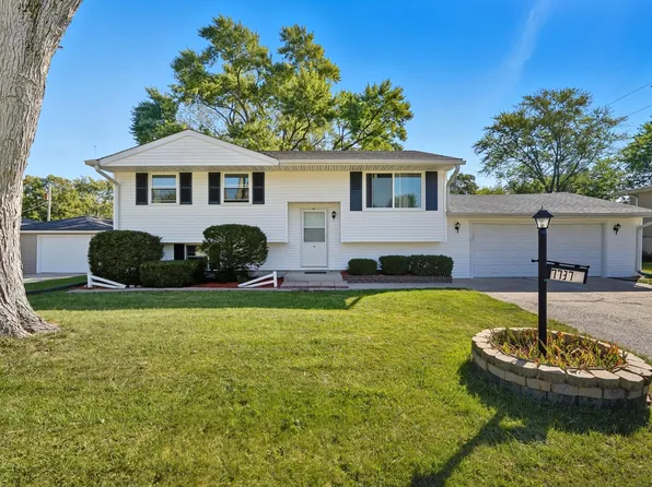 7737 Waite St, Merrillville, IN 46410