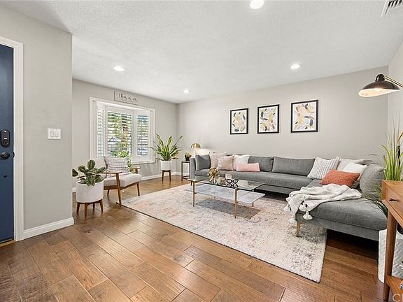 3rd image of 3621 Bayberry Dr
