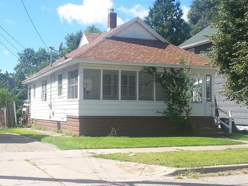 1st image of 247 Gold Ave NW