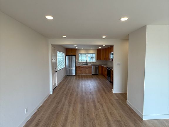 5th image of 250 Del Norte Dr