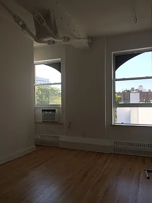 Rented by Manhattan Skyline | media 7