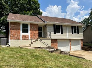 9021 Manning Ave, Kansas City, MO 64138