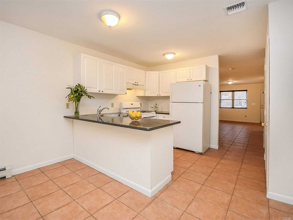 1st image of 27 Selina Ct