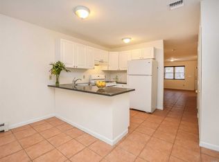27 Selina Ct, Glen Cove, NY 11542