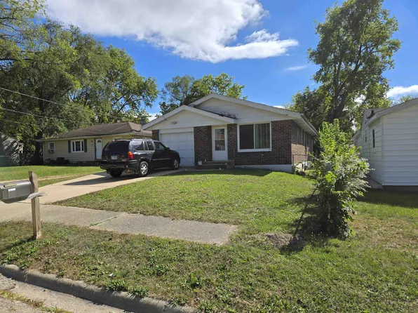 411 Fitch Rd, Rockford, IL 61109