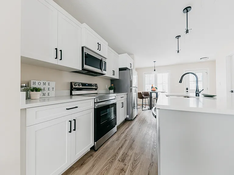 2820 Narcisse Dr — Photo 12
