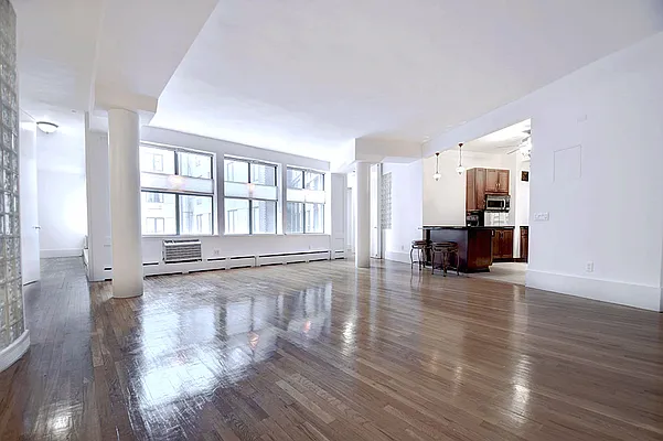 Rented by Urbane Brokerage | media 1