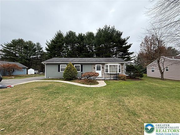 2nd image of 730 E Main St