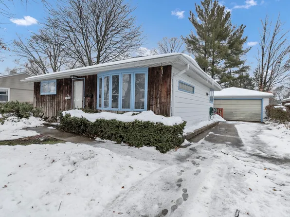 2202 Eastman St, Rolling Meadows, IL 60008