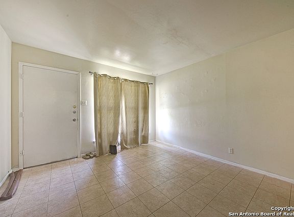 3rd image of 229 Hillview Dr