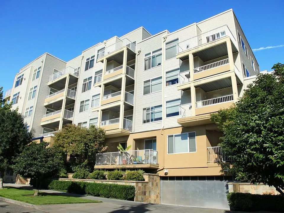 St. Theodore Apartments on Roosevelt!