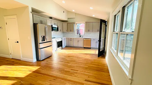 16 Putnam St #2 Photo 1