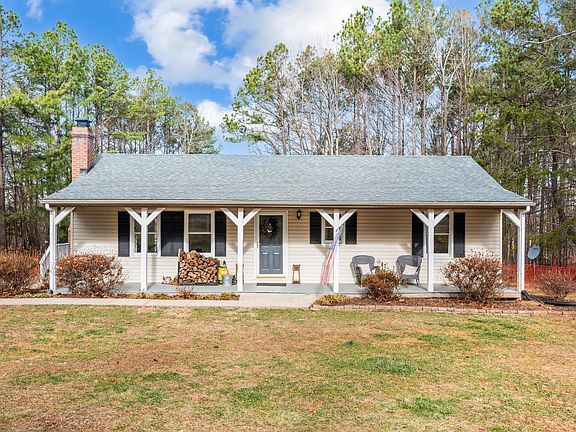 3rd image of 3105 Horseshoe Rd