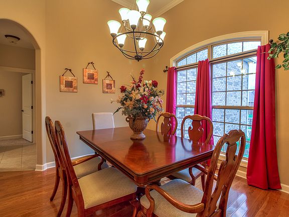 4th image of 120 Ashfield Ct