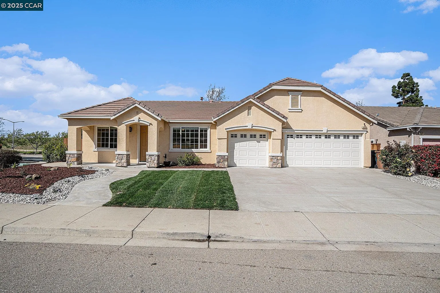 3536 Swallow Way photo 1