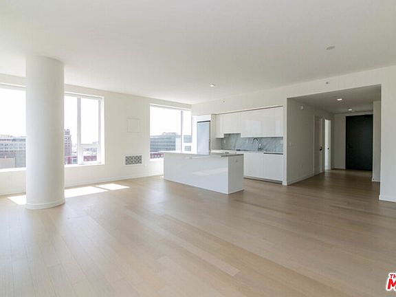 5th image of 1050 S Grand Ave Unit 1310