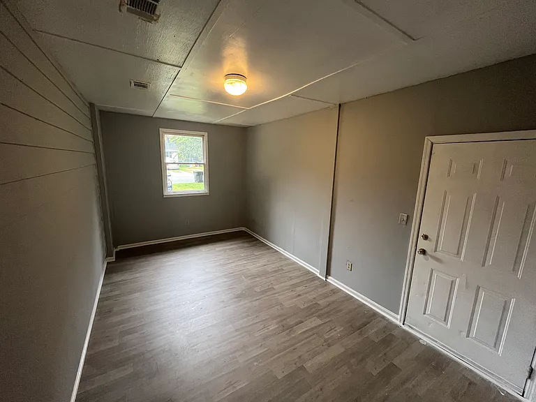 204 Ravenwood Way — Photo 8