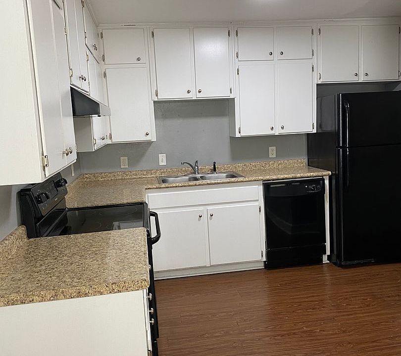 1st image of 2606-2630 Old Bainbridge Rd #2610-D