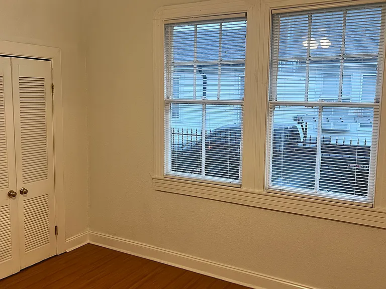 3538 Franklin Ave — Photo 33