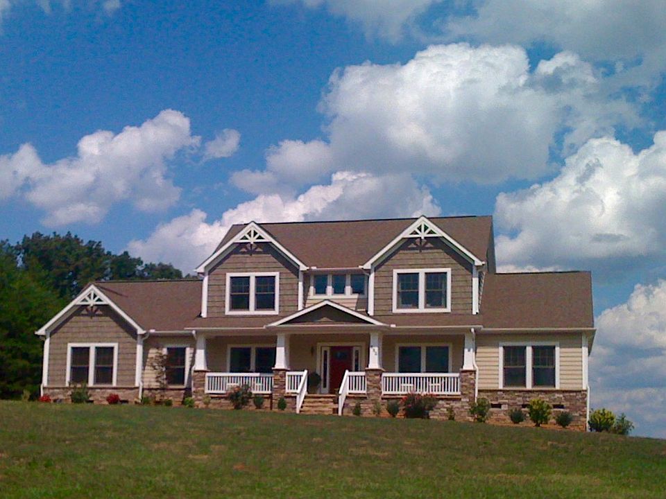 1st image of 632 Miracle Ln