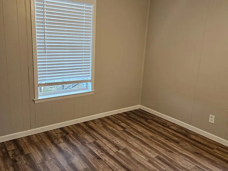 202 McElroy St — Photo 20
