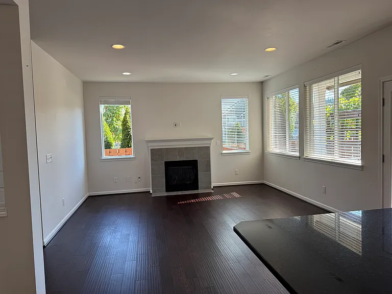 4510 31st Ave SE — Photo 8